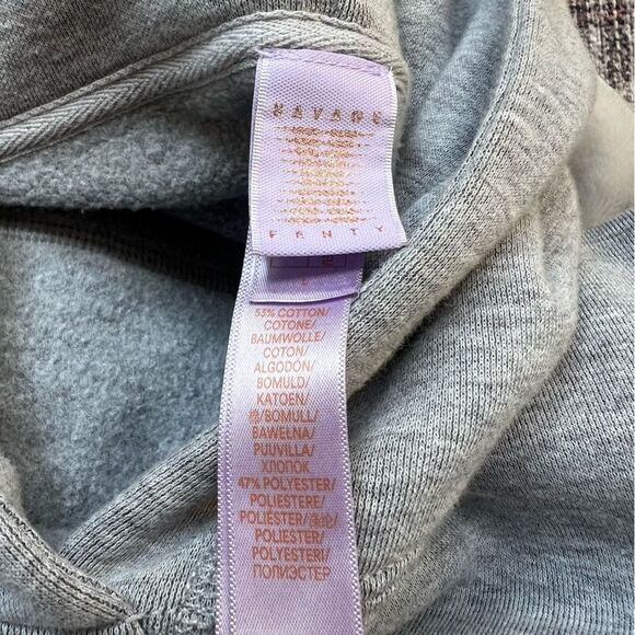 Savage X Fenty Essential Cropped Hoodie with Logo Pullover Platinum Grey Large - Picture 13 of 15